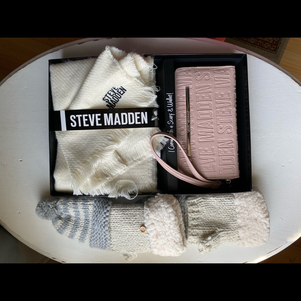 Steven Madden gift set